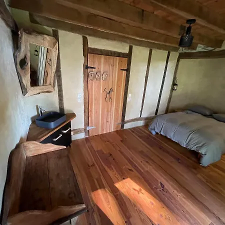 Avec Piscine Interieur, Le Repere De Choiseau 度假居