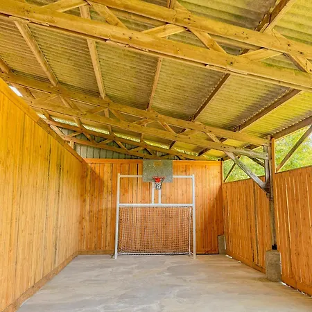 Avec Piscine Interieur, Le Repere De Choiseau Holiday home Challain-la-Potherie