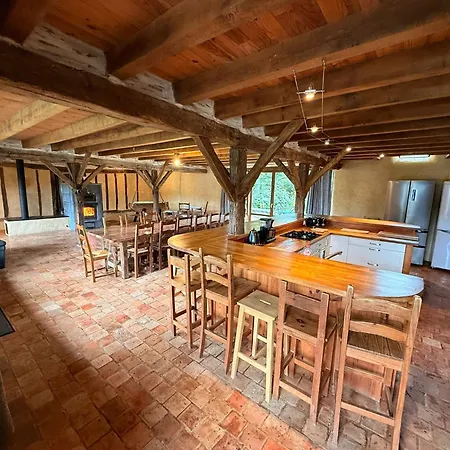 Holiday home Avec Piscine Interieur, Le Repere De Choiseau
