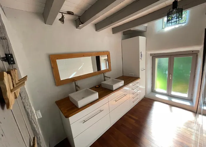 بيت للعطل Avec Piscine Interieur, Le Repere De Choiseau