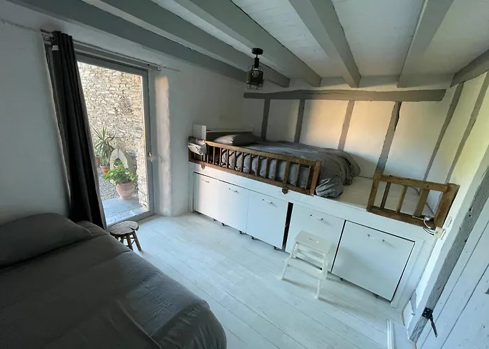 Avec Piscine Interieur, Le Repere De Choiseau بيت للعطل