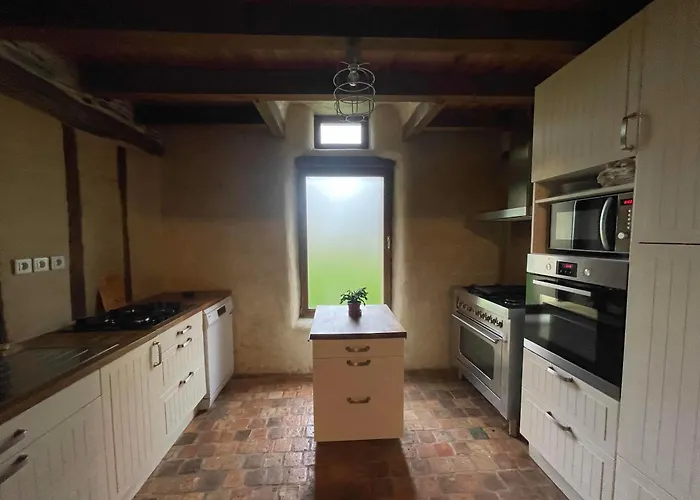 بيت للعطل Avec Piscine Interieur, Le Repere De Choiseau