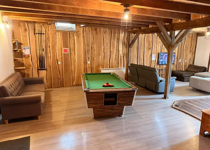 Avec Piscine Interieur, Le Repere De Choiseau